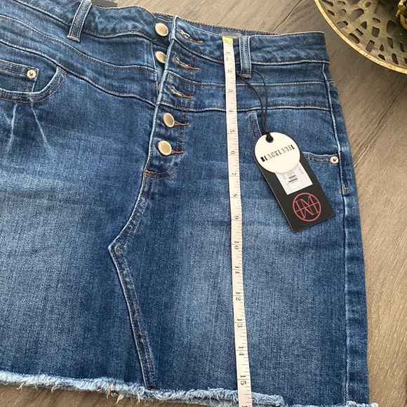 Denim mini skirt - Picture 6 of 6